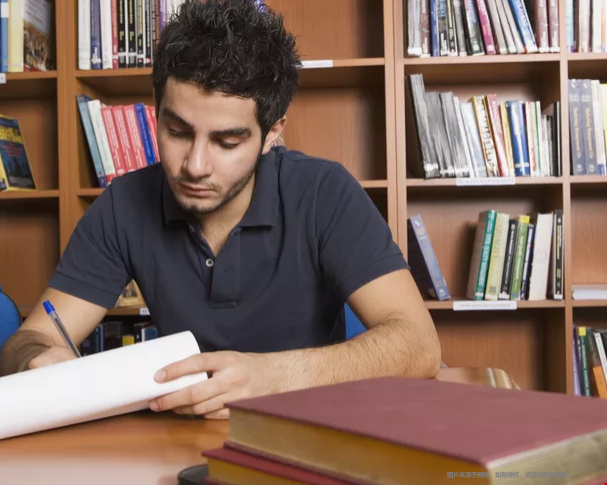 美國大學(xué)essay怎么寫.png 美國大學(xué)essay怎么寫.png