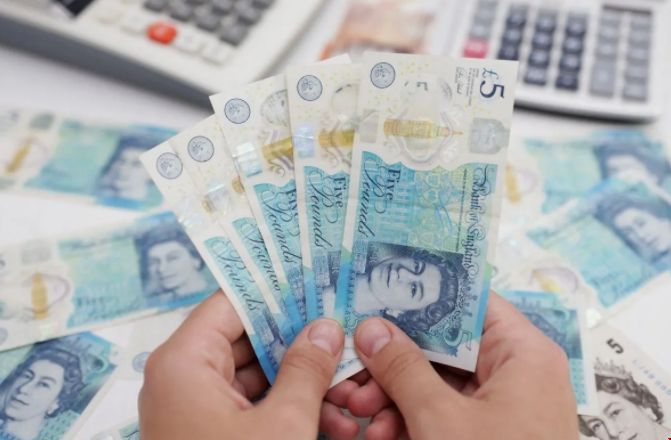 英國大學碩士學費一年多少錢.png 英國大學碩士學費一年多少錢.png