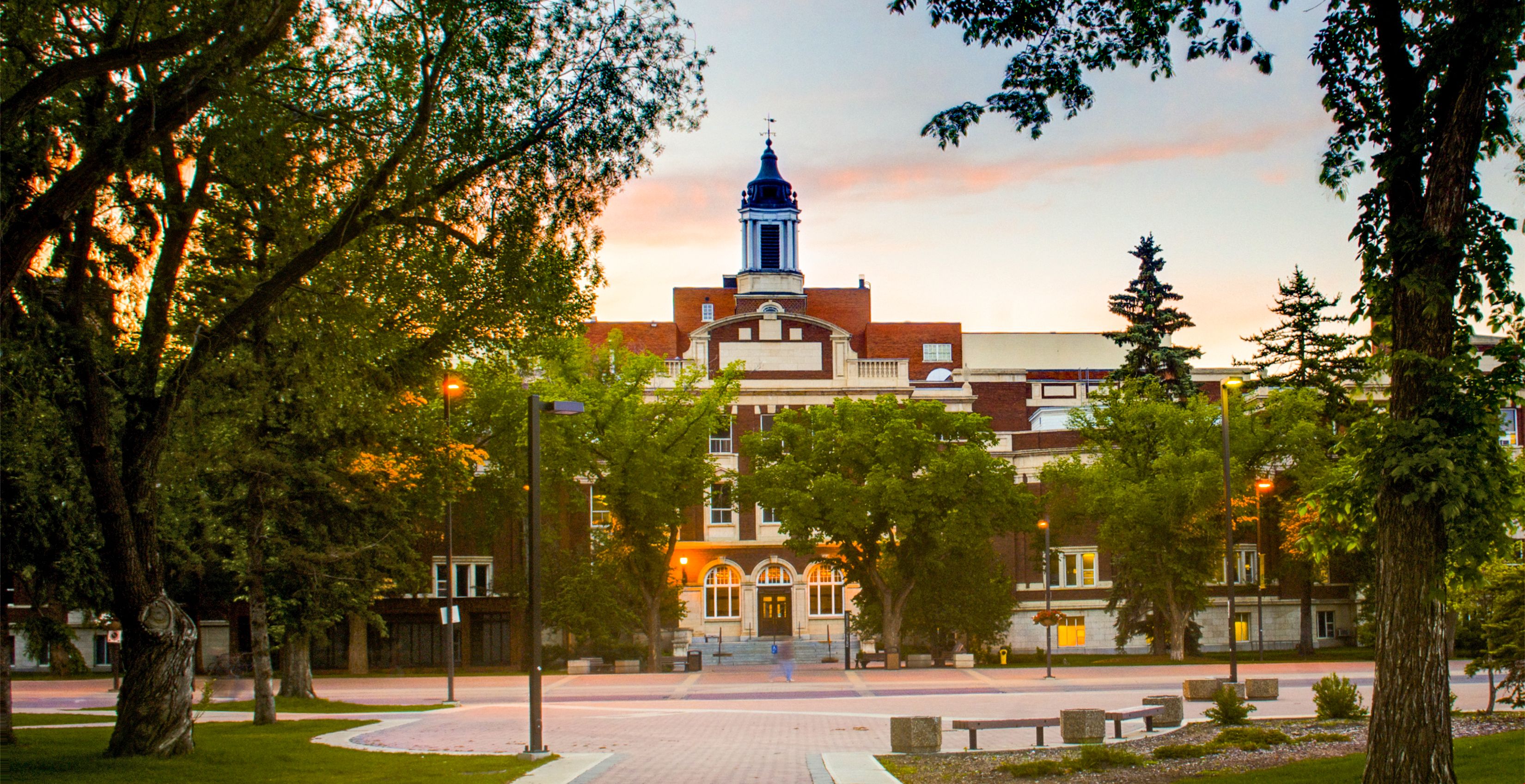 阿爾伯塔大學.jpg 阿爾伯塔大學.jpg