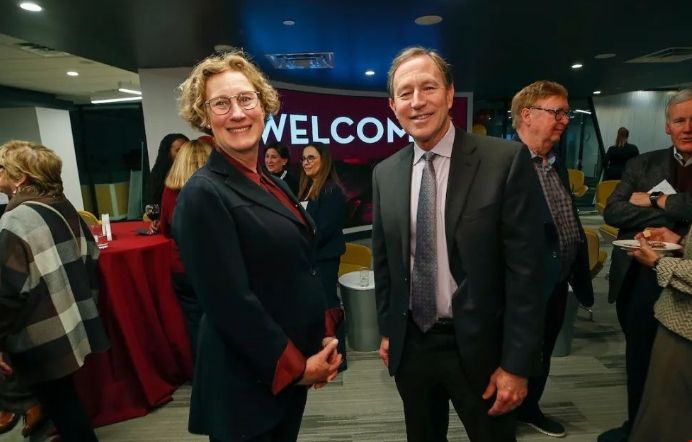 明尼蘇達大學新校長.png 明尼蘇達大學新校長.png