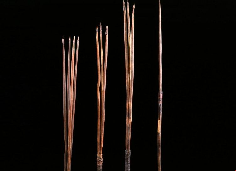 劍橋大學(xué)歸還18世紀(jì)原住民長(zhǎng)矛.png 劍橋大學(xué)歸還18世紀(jì)原住民長(zhǎng)矛.png