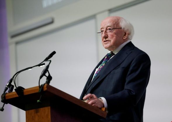 曼徹斯特大學(xué)授予愛爾蘭總統(tǒng)榮譽學(xué)位.png 曼徹斯特大學(xué)授予愛爾蘭總統(tǒng)榮譽學(xué)位.png