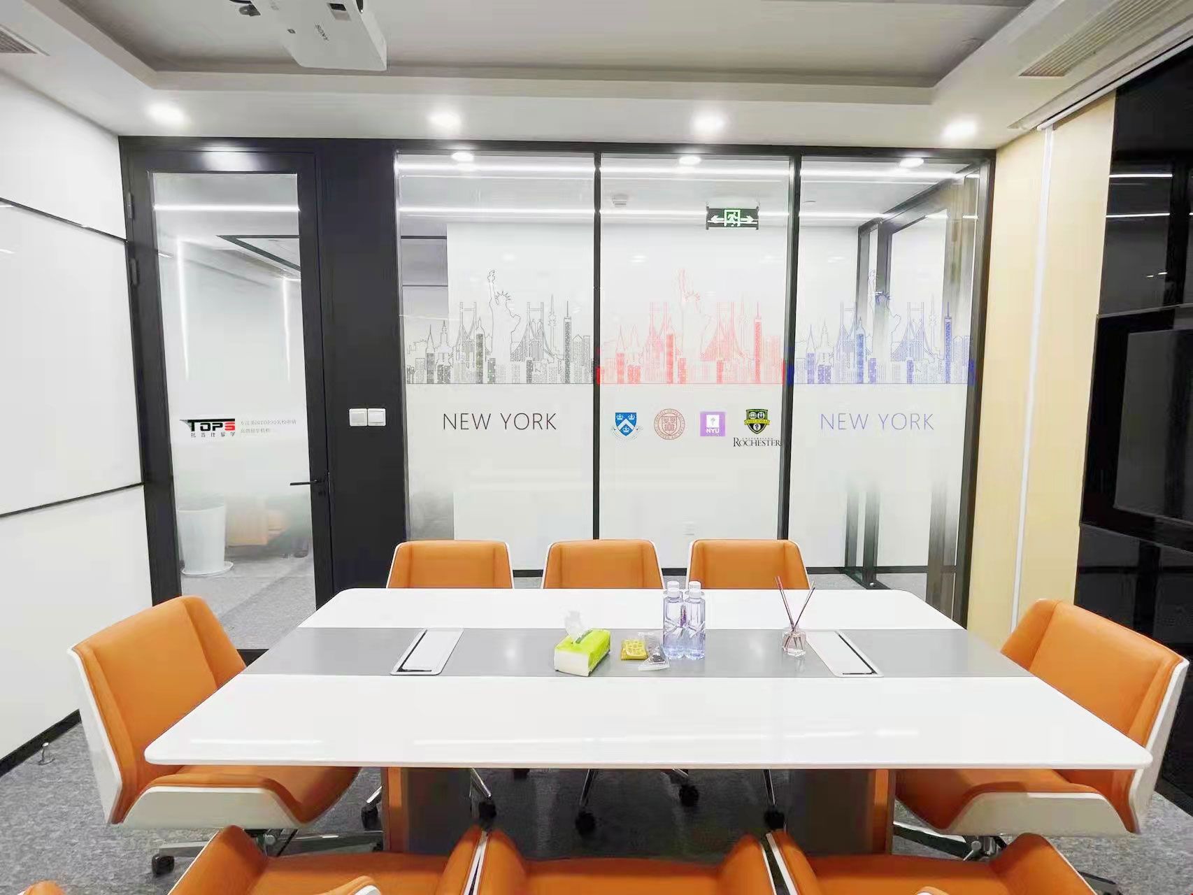 上海美國留學中介需要避開哪些.jpg 上海美國留學中介需要避開哪些.jpg