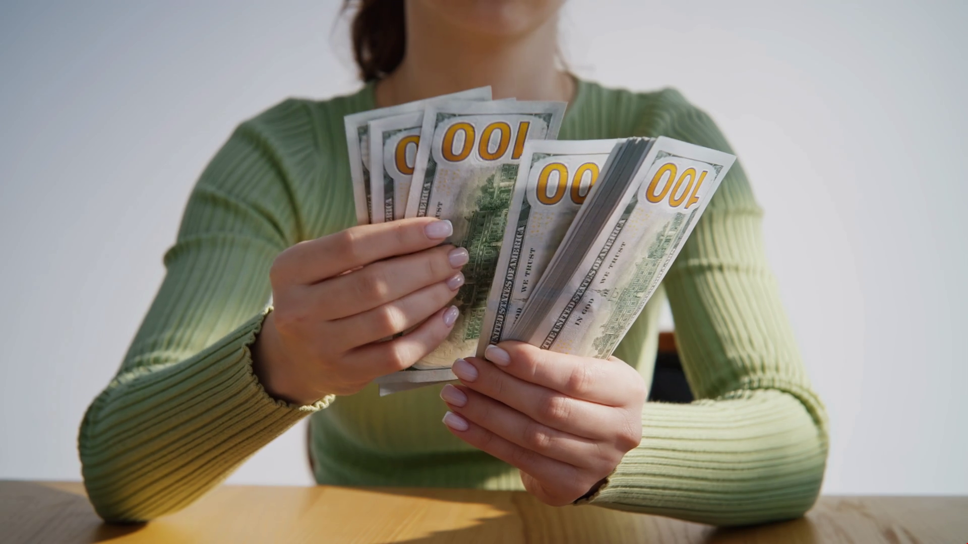 廣東留學(xué)中介費(fèi)用受哪些因素影響.png 廣東留學(xué)中介費(fèi)用受哪些因素影響.png